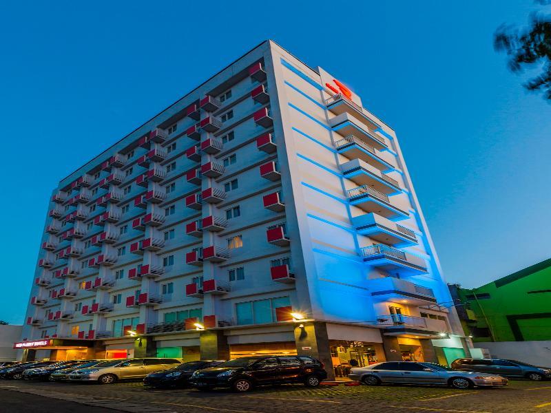 Monoloog Hotel Solo Exterior photo